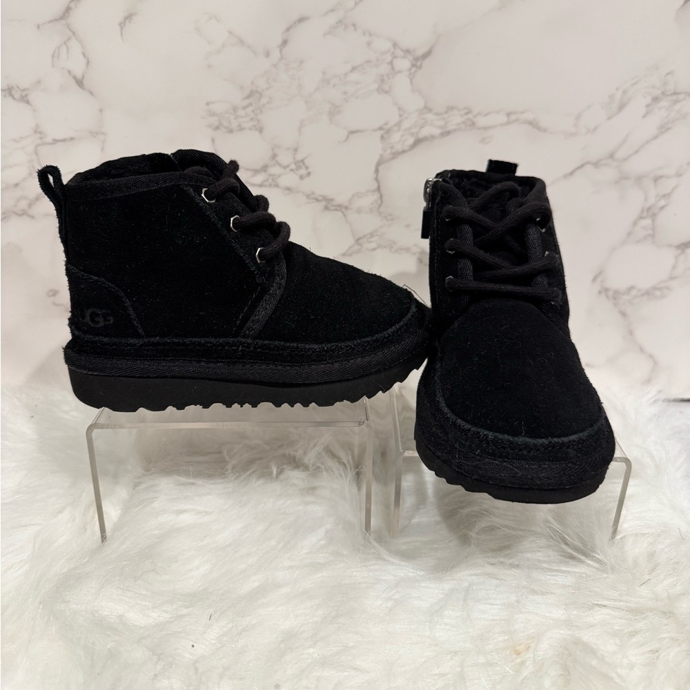 Black Neumel UGGS